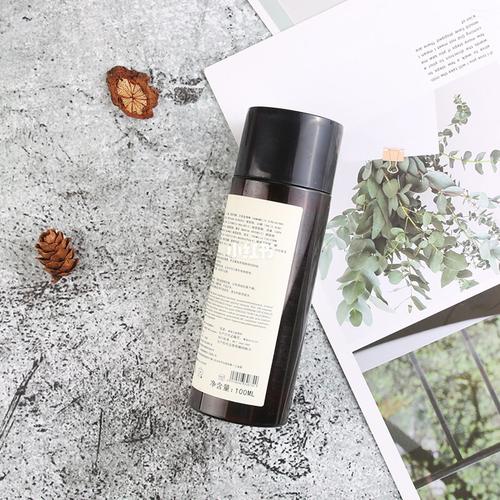 擁有個性的男士穿搭風格:從頭到腳展現(xiàn)自我 擁有個性的男士穿搭風格:從頭到腳展現(xiàn)自我