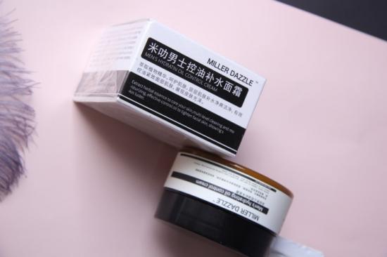 1. 強效清潔，凈化肌膚